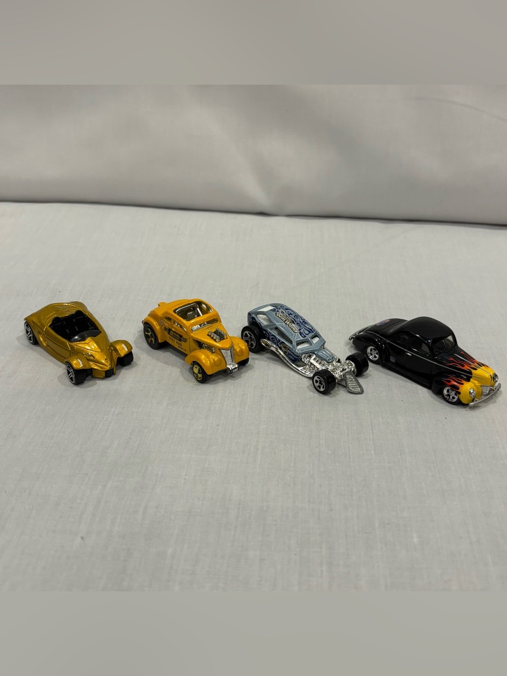Hot Wheels Diecast Car Lot of 28 Packaged Carded and Loose Muscle Cars Hot Rods - Picture 5 of 12